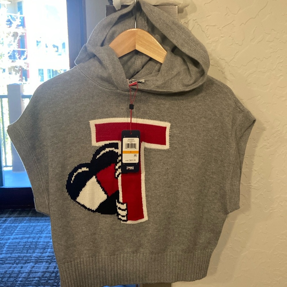 NWT TOMMY JEANS AMHERST KNIT HOODED SHORT SLEEVE TOP